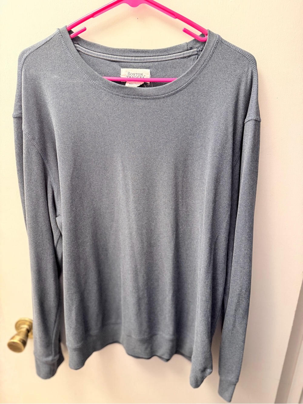 Boston Traders Gray Long Sleeve Crewneck Shirt